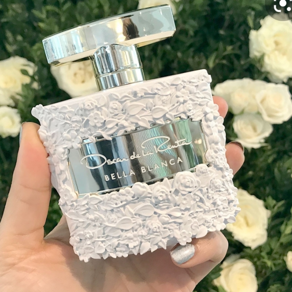 Oscar De La Renta - Bella Blanca Fragrance